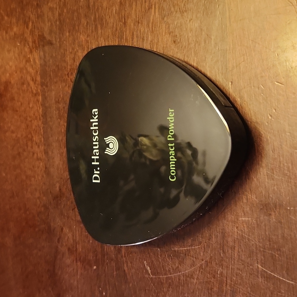 Dr. Hauschka Compact Powder